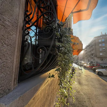 Mercadante Suite Central City-2
